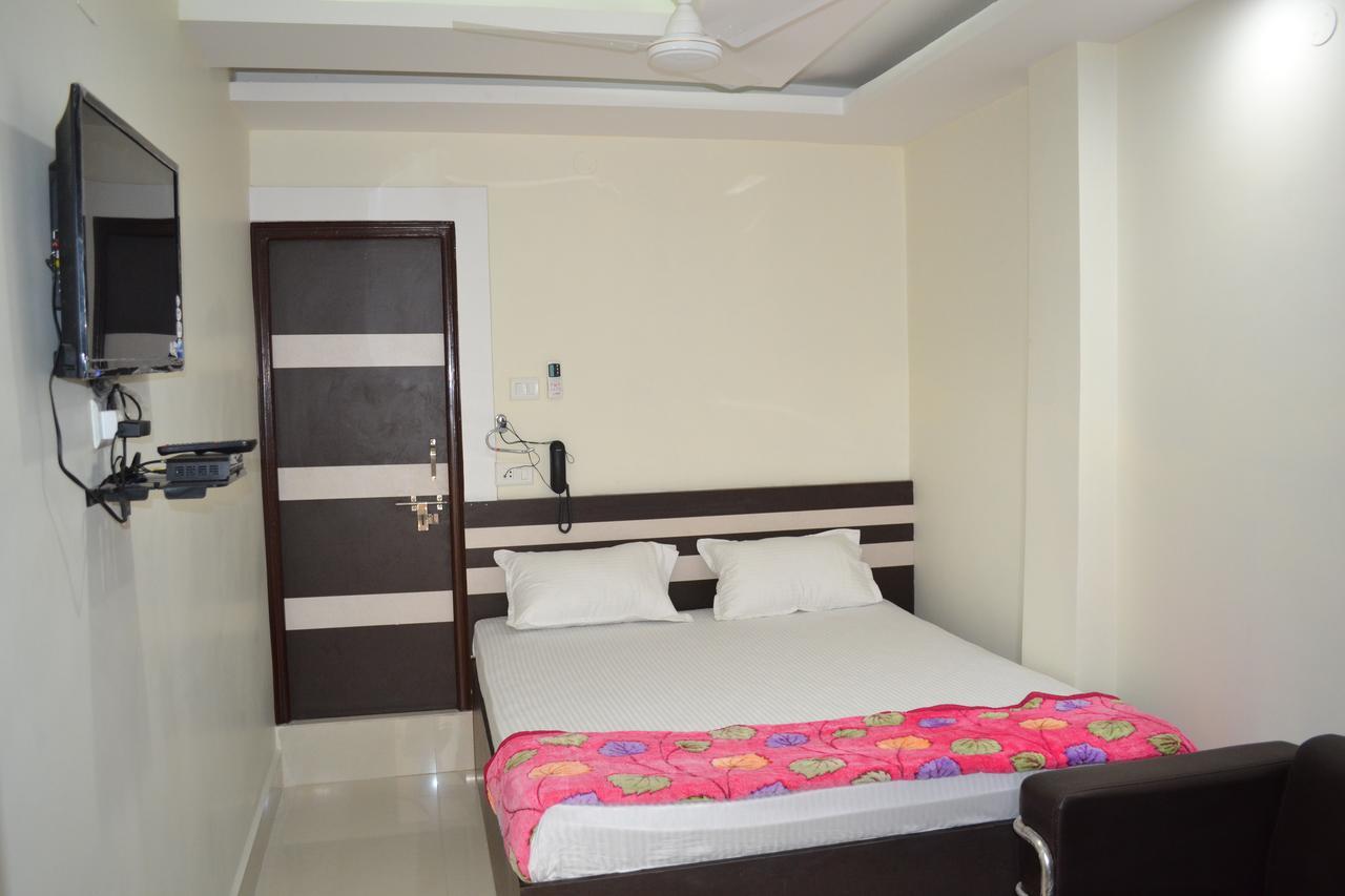 Hotel R K Palace Supaul Dış mekan fotoğraf